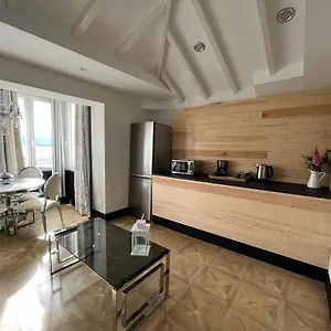 https://santander-royal.bilbaohotelsspain.com